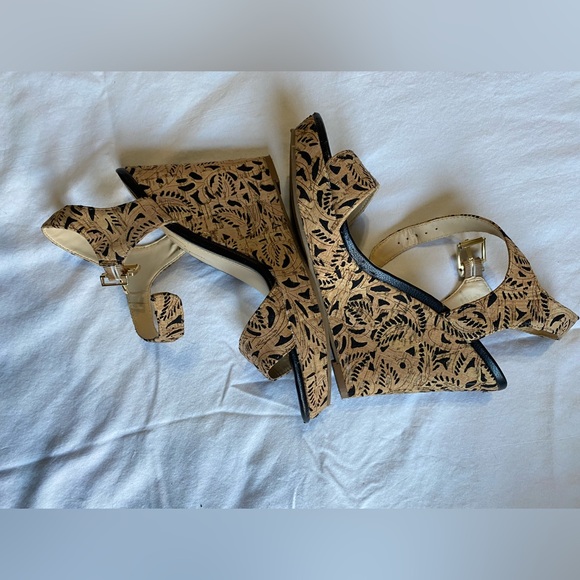 Jessica Simpson Wedge Heels - Picture 2 of 6